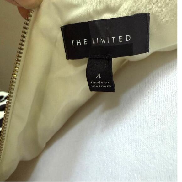 The Limited Sleeveless v-neck Fit & Flare Occasion Dress White and Black size 4 - Picture 5 of 5